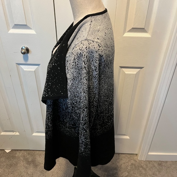 Contemporarie size L cardigan - Picture 5 of 14